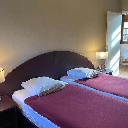 Demeures Et Chateaux L'Abbaye Caladoise - Anciennement Hostellerie Ferme Du Poulet Villefranche-sur-Saône Rum bild